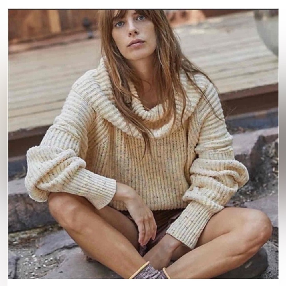 Free People - Cream Oversized Chunky Knit Sweater (S)